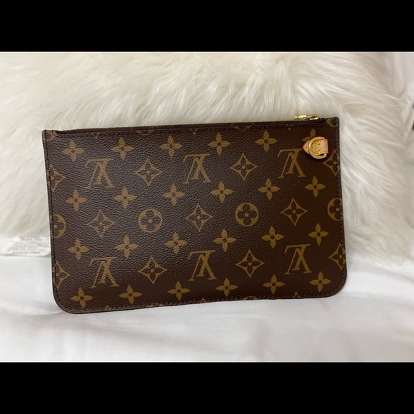 Louis Vuitton Wristlet - Picture 3 of 6